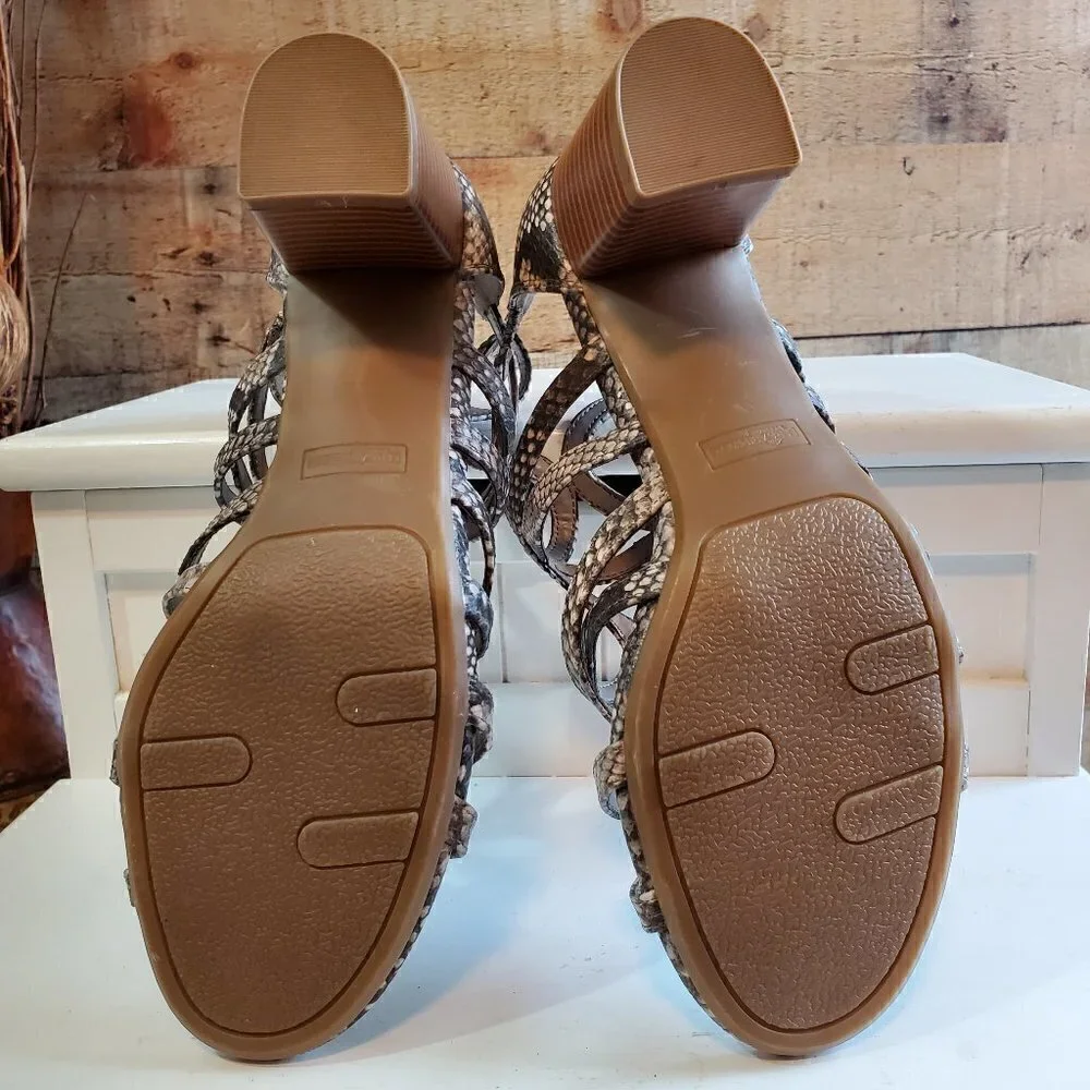 FERGALICIOUS BY FERGIE SIZE 7.5